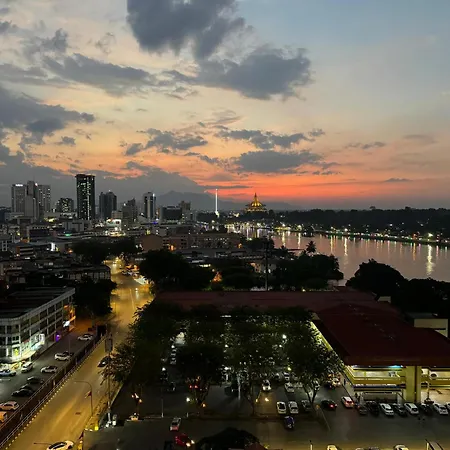Kuching Cozy Comfort 03 - Riverine Diamond Kuching 5 Pax Luaran gambar