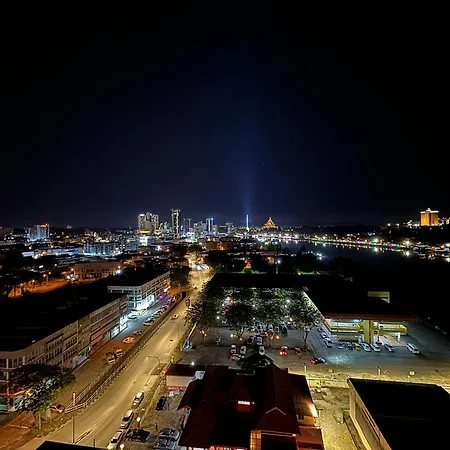 Kuching Cozy Comfort 03 - Riverine Diamond Kuching 5 Pax Luaran gambar