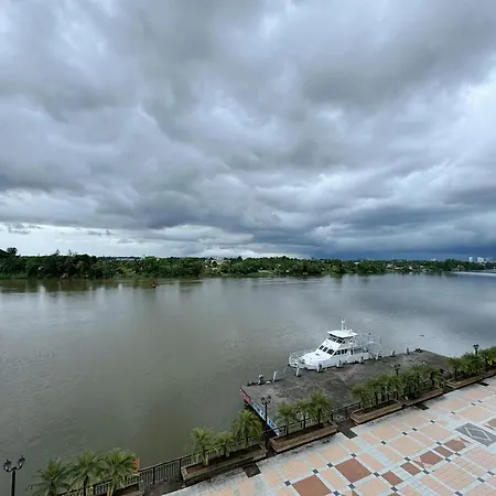 Kuching Cozy Comfort 03 - Riverine Diamond Kuching 5 Pax Luaran gambar