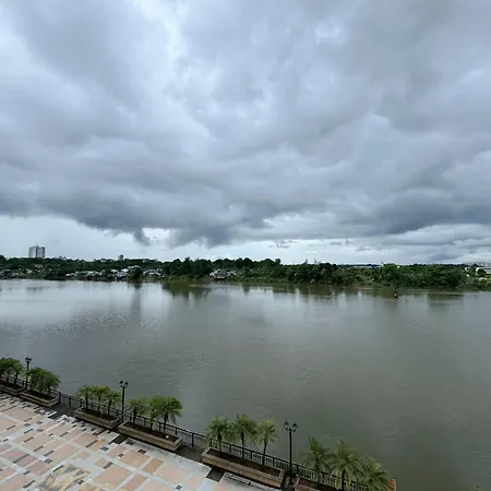 Kuching Cozy Comfort 03 - Riverine Diamond Kuching 5 Pax Luaran gambar